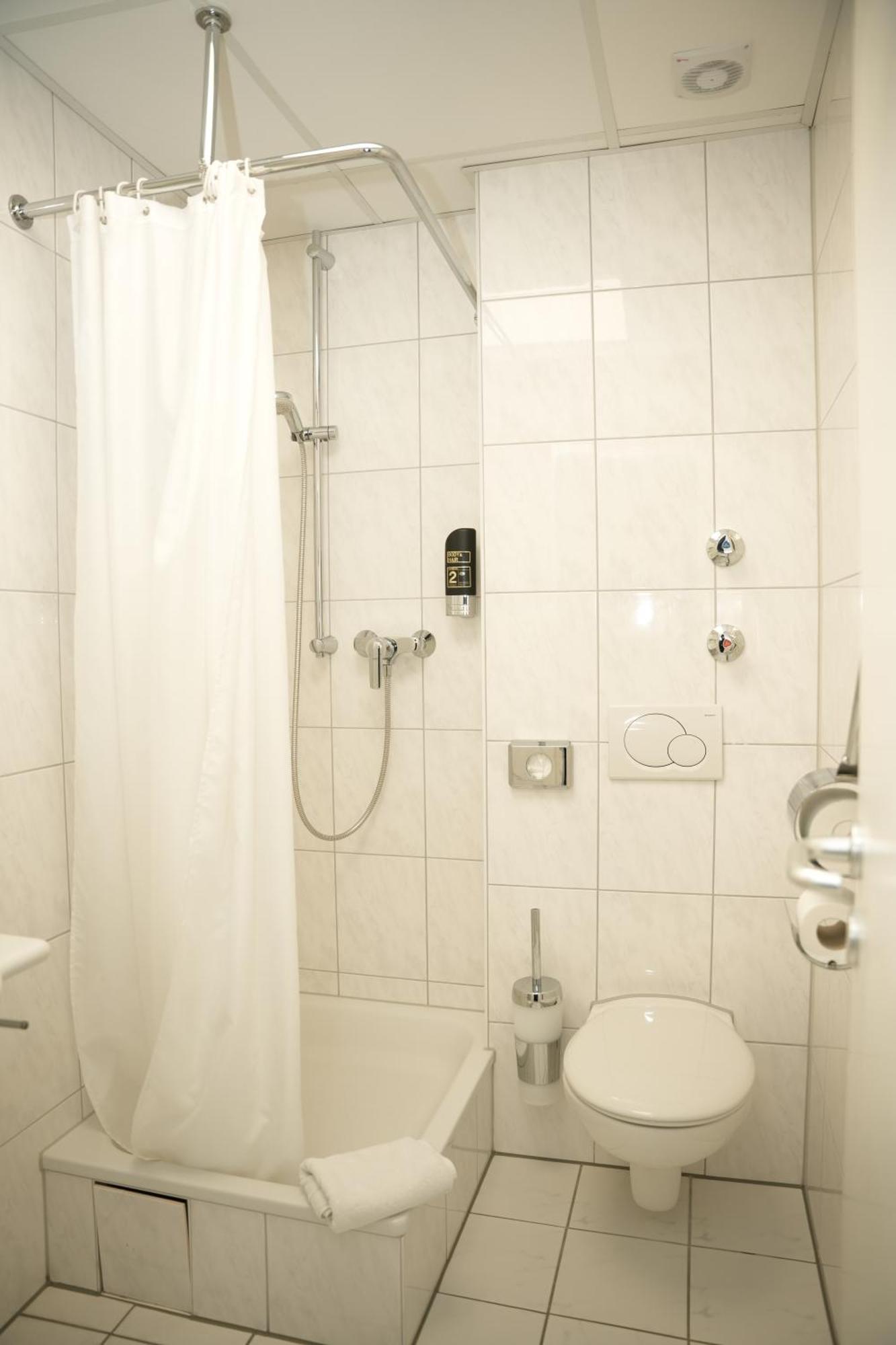 Weber Hotel Mannheim Ngoại thất bức ảnh