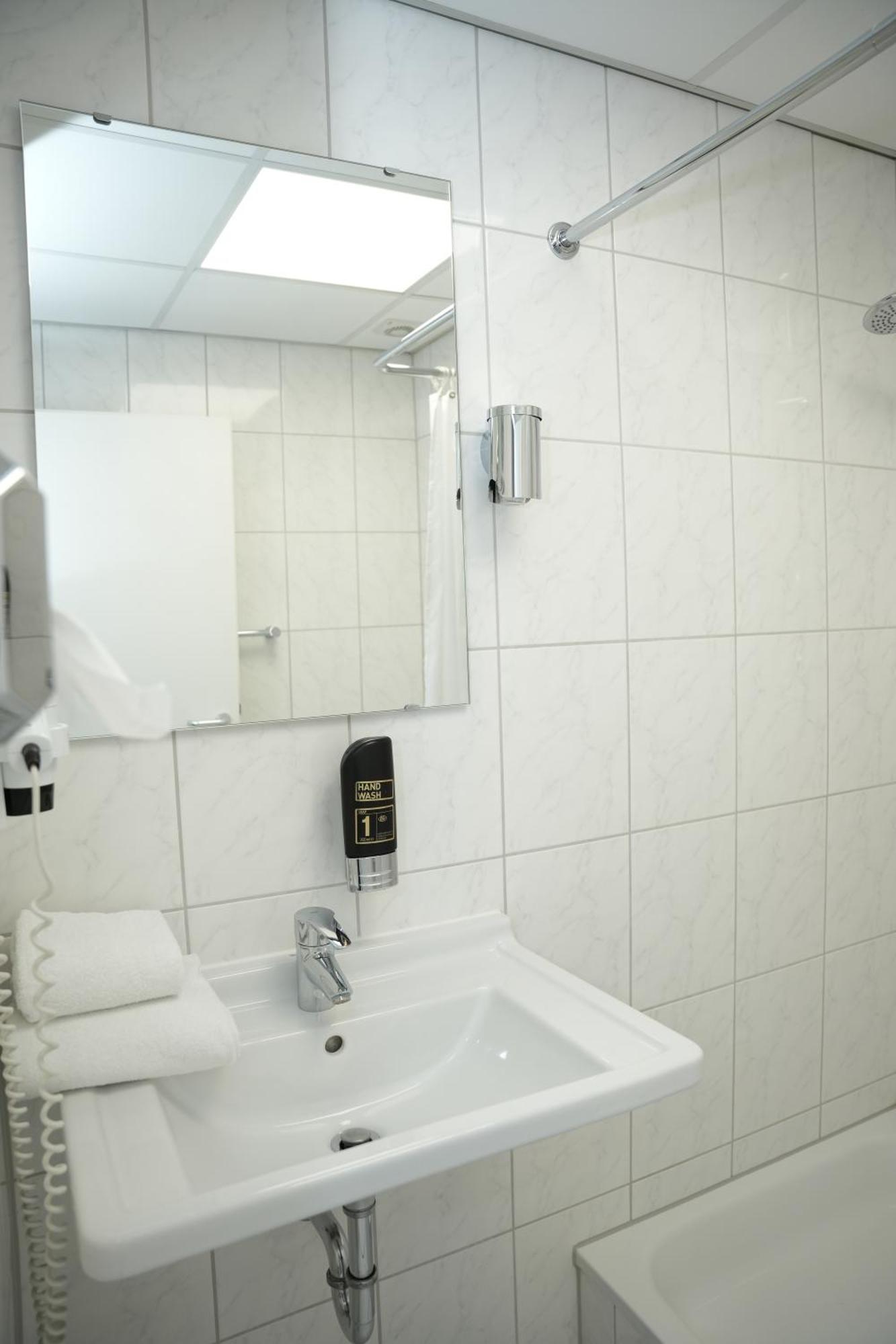 Weber Hotel Mannheim Ngoại thất bức ảnh