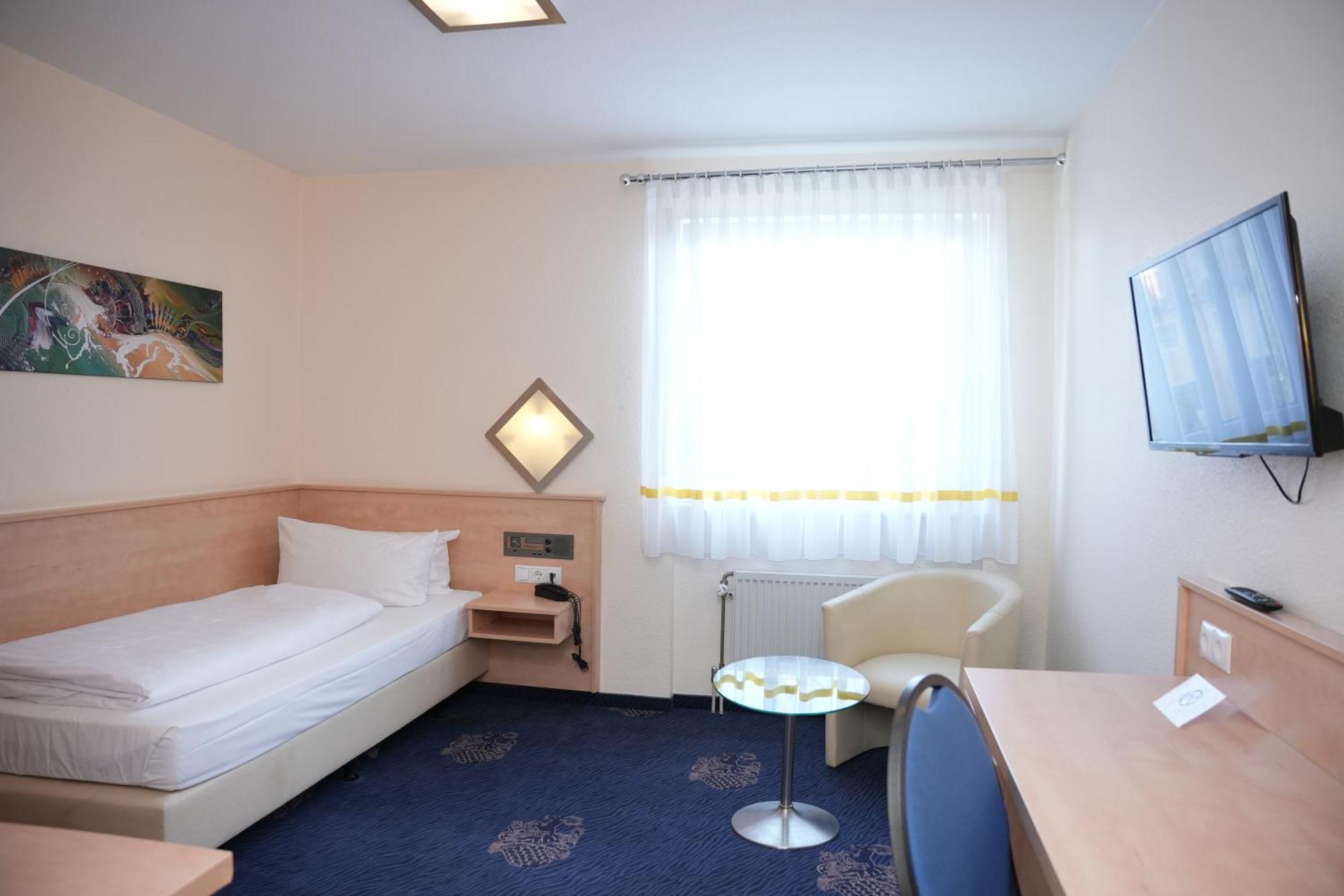 Weber Hotel Mannheim Ngoại thất bức ảnh
