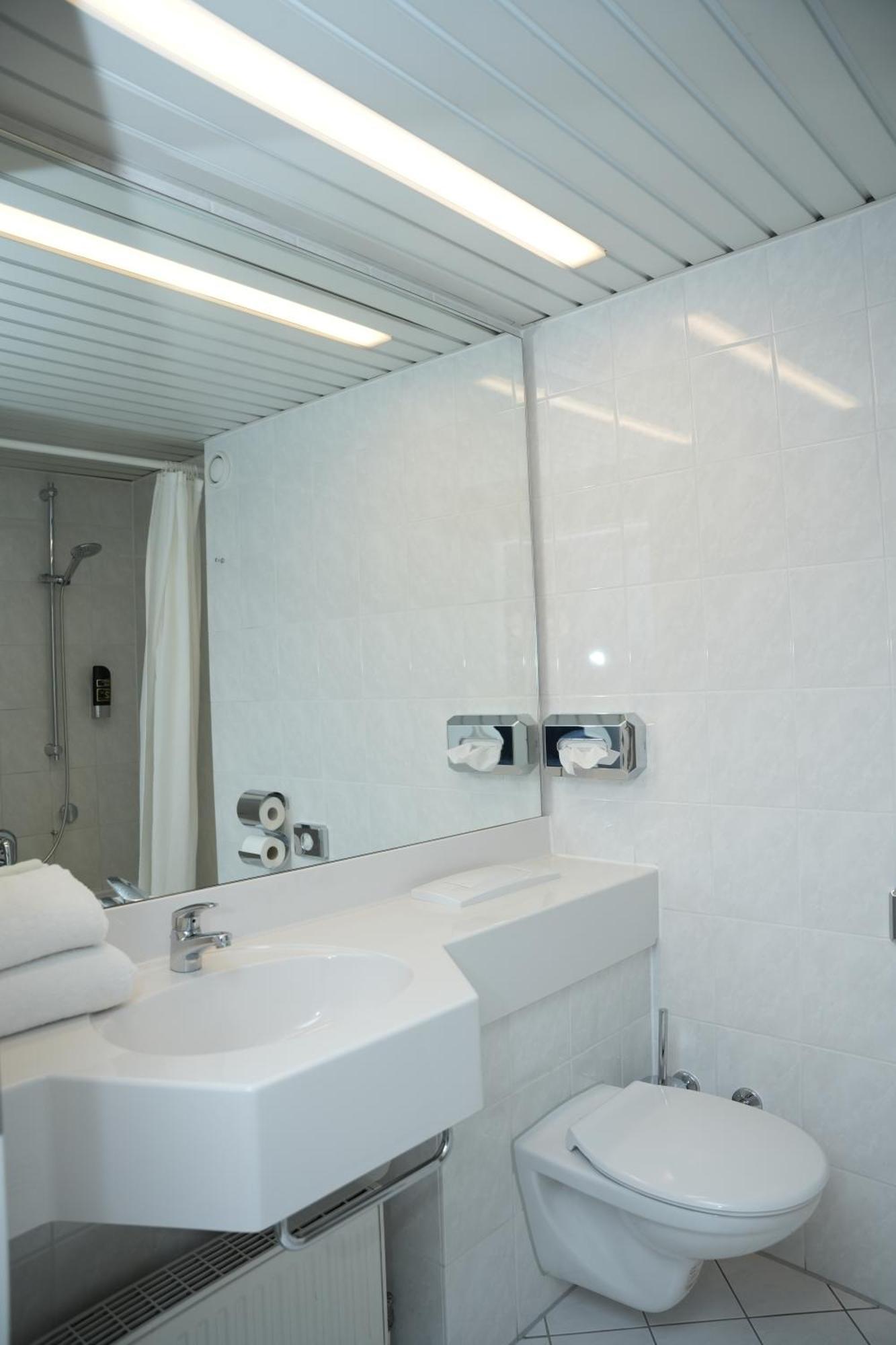 Weber Hotel Mannheim Ngoại thất bức ảnh
